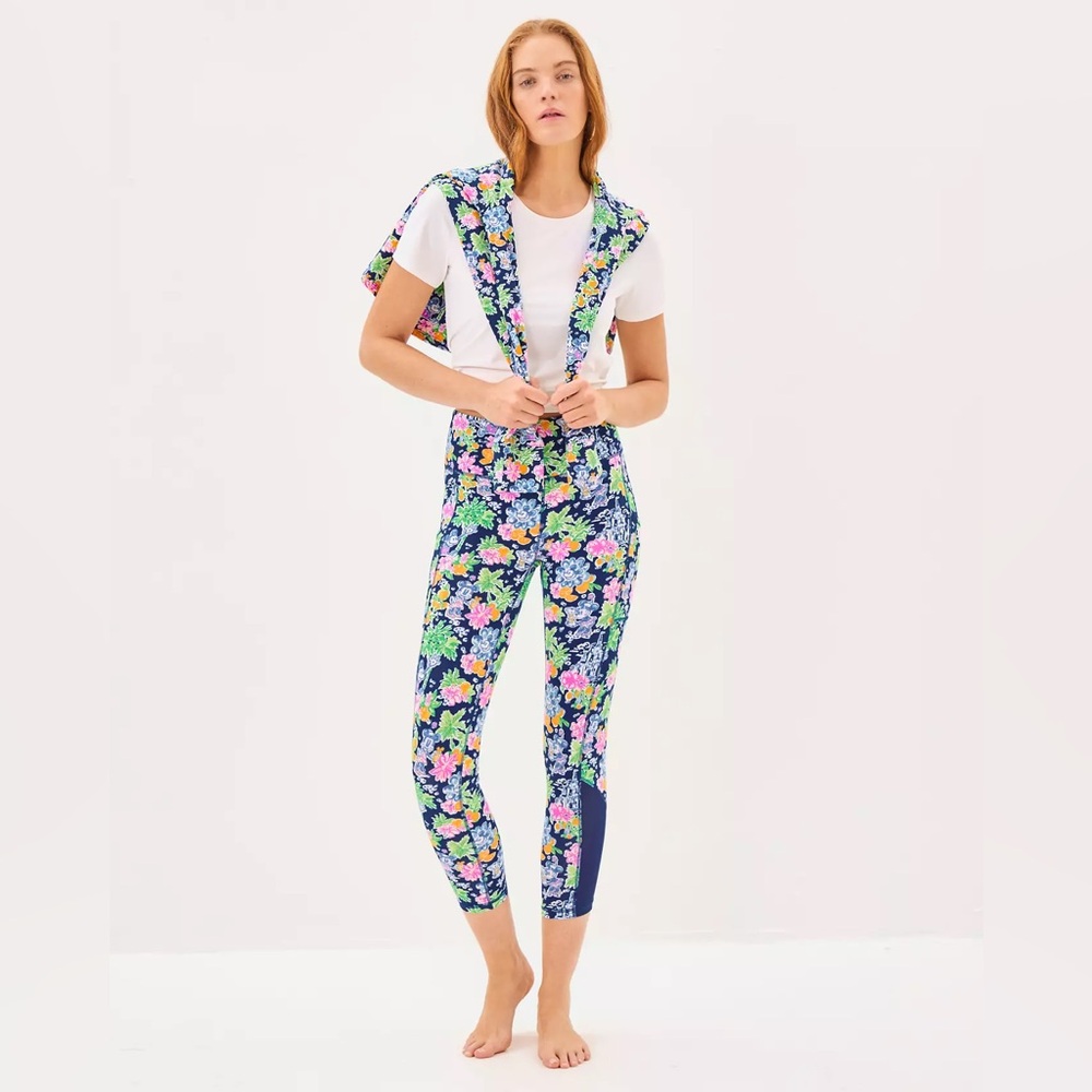 Lilly Pulitzer XS Luxletic Navy Lilly Loves Disney Leggings
